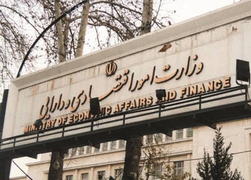 خبر وزیر اقتصاد درباره وضعیت بورس در نیمه دوم سال/ در خرید سهام عجله نکنید

