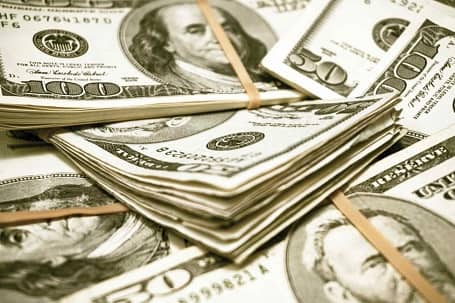 آمریکا فقط در یک ماه بیشتر از کل دو قرن اخیر دلار چاپ کرده است!