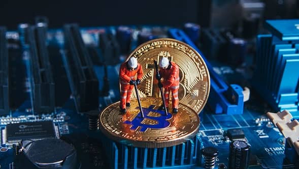 ماینرهای بیت کوین همچنان مشغول فروشاند